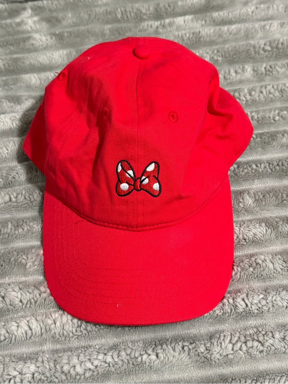 Red Minnie bow hat